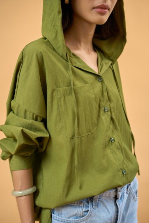 DEMI TOP IN OLIVE GREEN