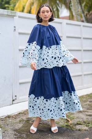 NOELLE FULL SKIRT IN NAVY