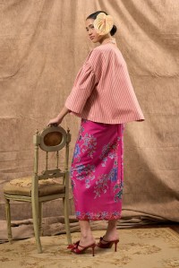 AMAYA BATIK SKIRT IN FUCHSIA AND RED