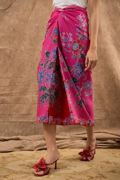 AMAYA BATIK SKIRT IN FUCHSIA AND RED