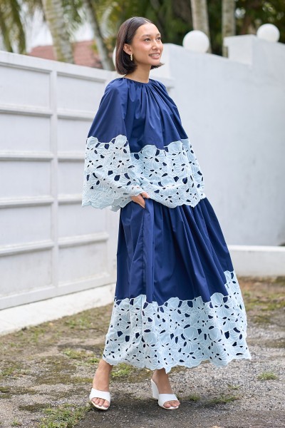 NOELLE FULL SKIRT IN NAVY